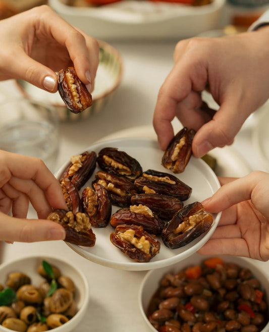 מארז תמרים מג'הול ממולאים באגוזי מלך